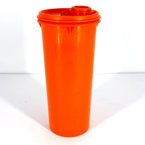 Vintage Tupperware Orange Flip Top Pitcher 1.5 Qt Retro Kitchen 8.5” Tall - Picture 1 of 8